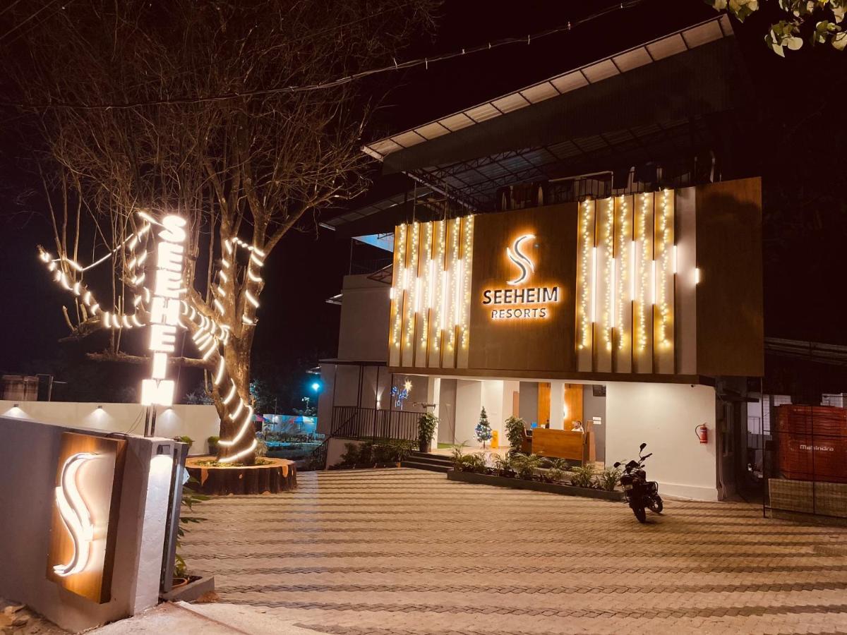 Seeheim Resorts Атхирапали Екстериор снимка