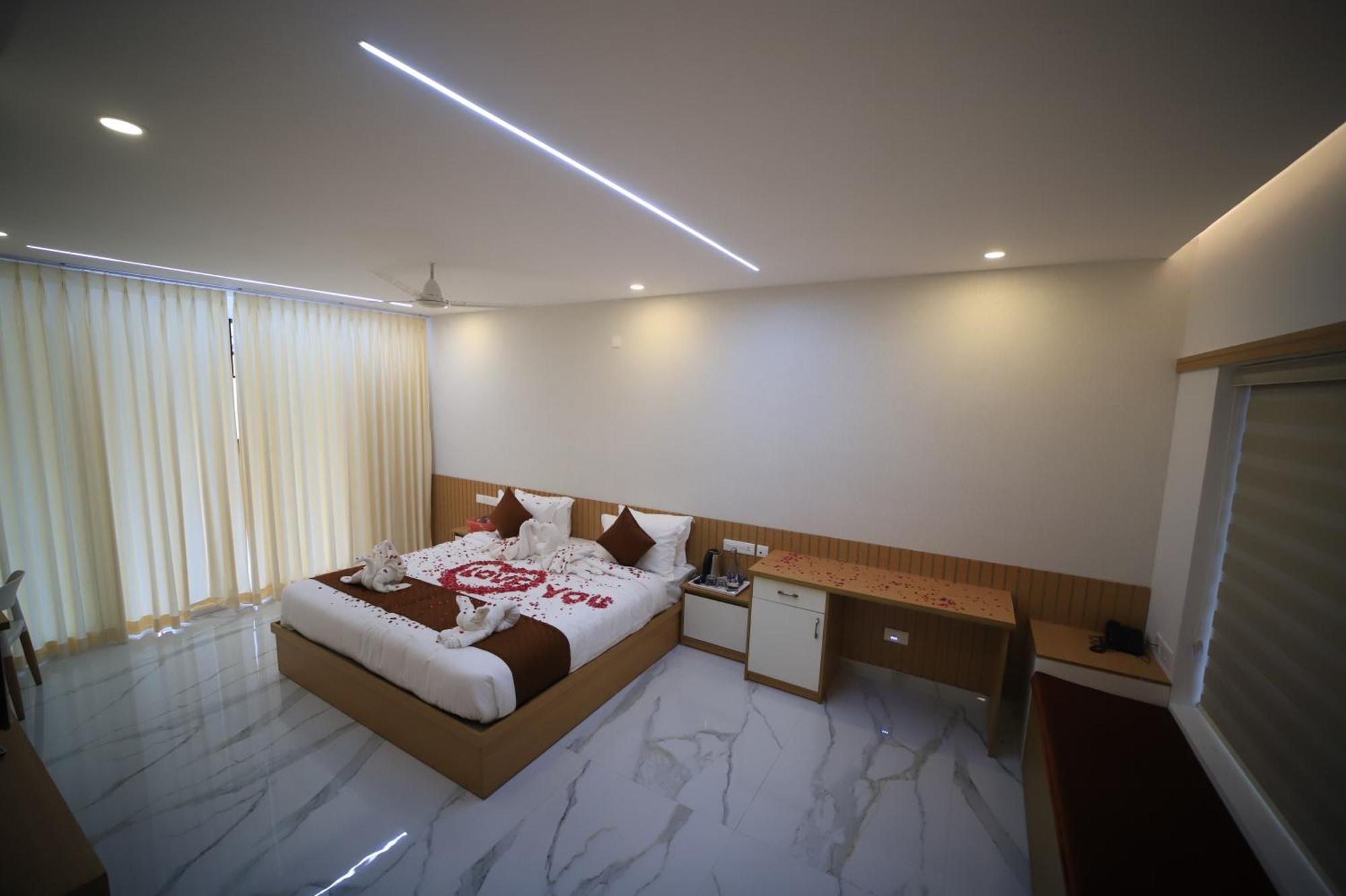 Seeheim Resorts Атхирапали Екстериор снимка