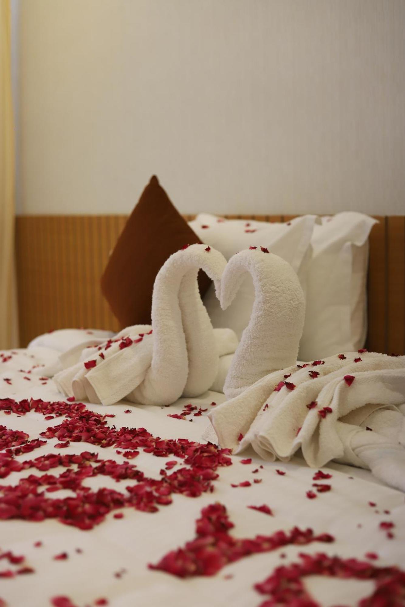 Seeheim Resorts Атхирапали Екстериор снимка